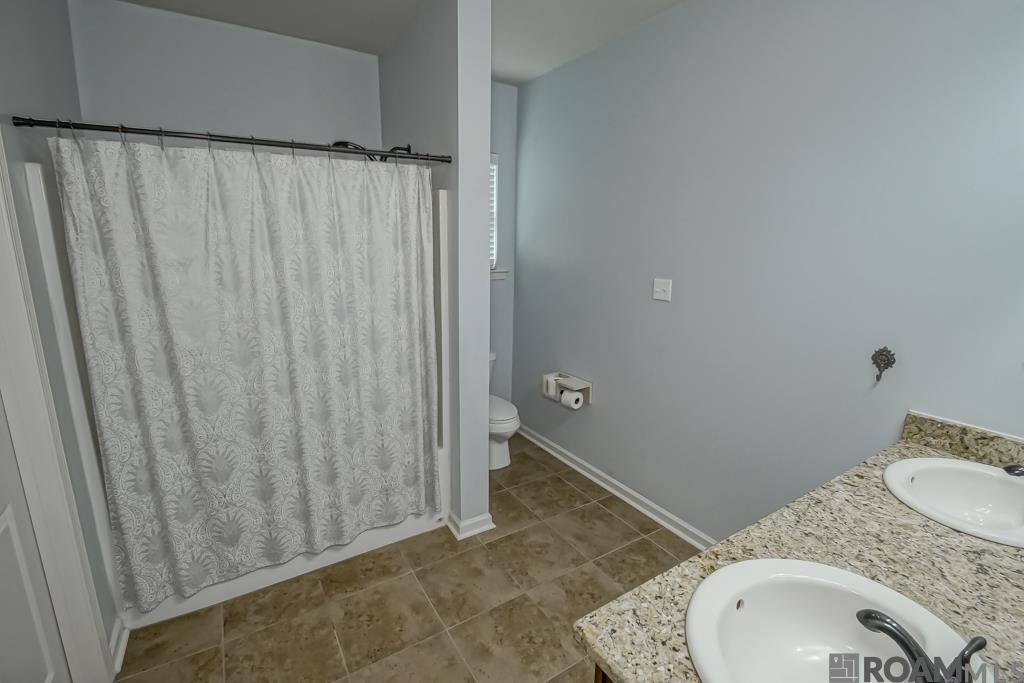 42438 Harborstone Ave, Prairieville, Louisiana image 20