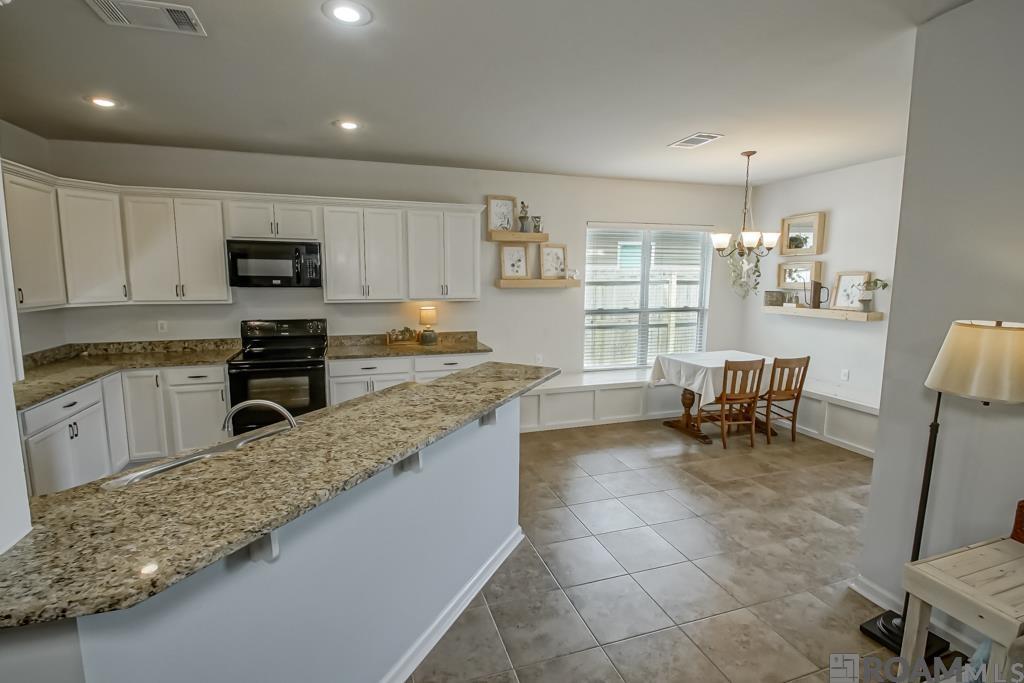 42438 Harborstone Ave, Prairieville, Louisiana image 16