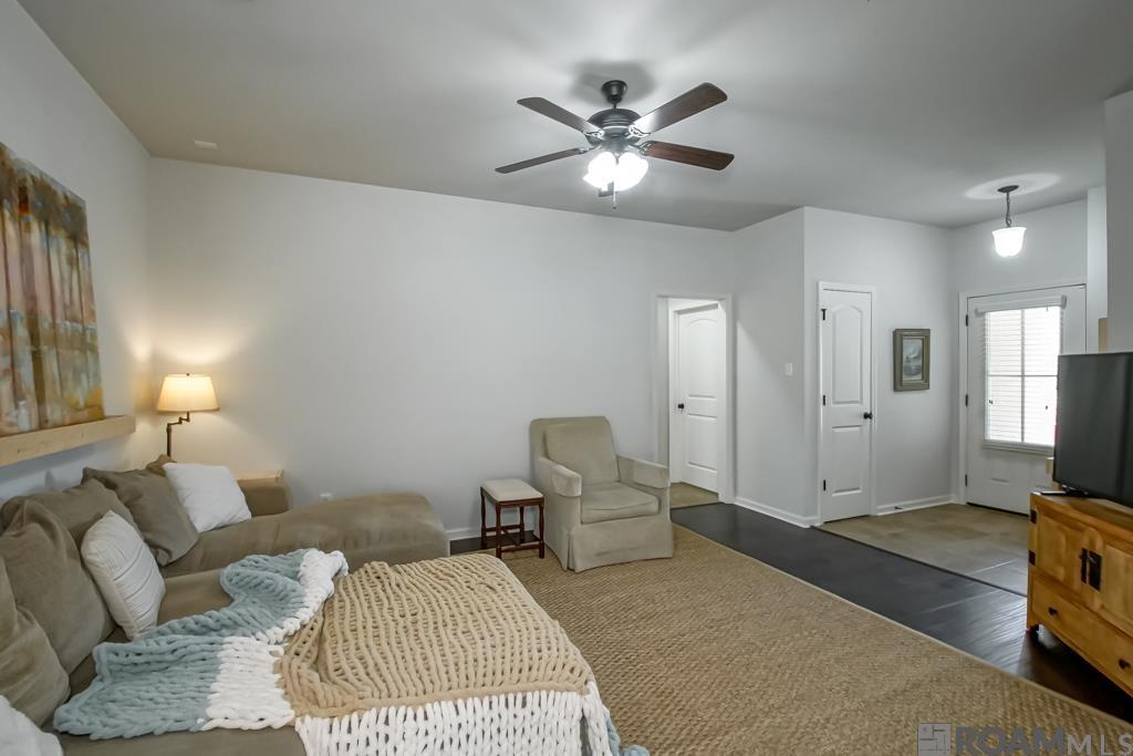 42438 Harborstone Ave, Prairieville, Louisiana image 13
