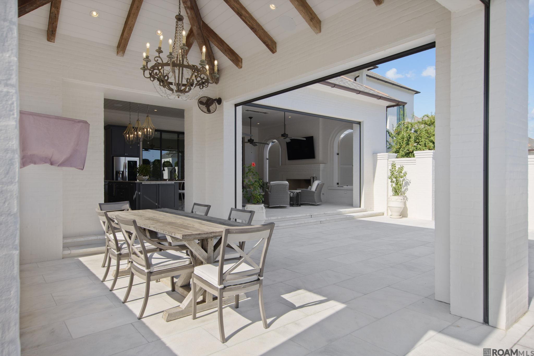 Baton Rouge, Louisiana, 70806, United States, 4 Bedrooms Bedrooms, ,5 BathroomsBathrooms,Residential,Active,2028744