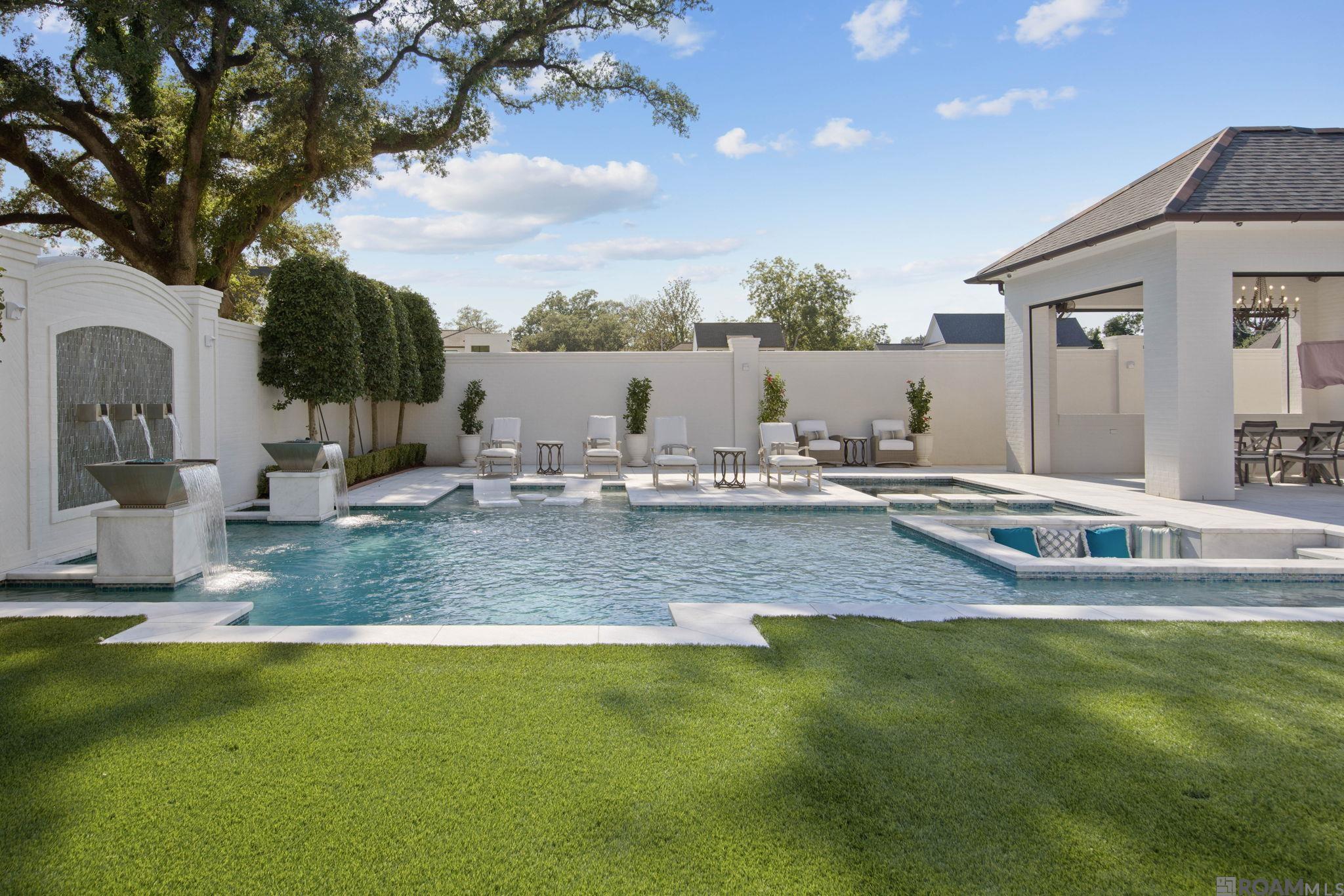 Baton Rouge, Louisiana, 70806, United States, 4 Bedrooms Bedrooms, ,5 BathroomsBathrooms,Residential,Active,2028744
