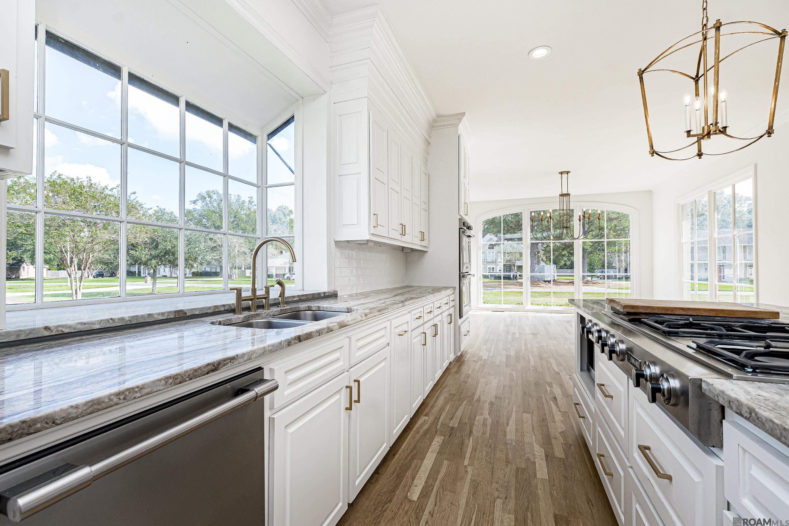 Baton Rouge, Louisiana 70820, United States, 4 Bedrooms Bedrooms, ,4 BathroomsBathrooms,Residential,Contingent,80803