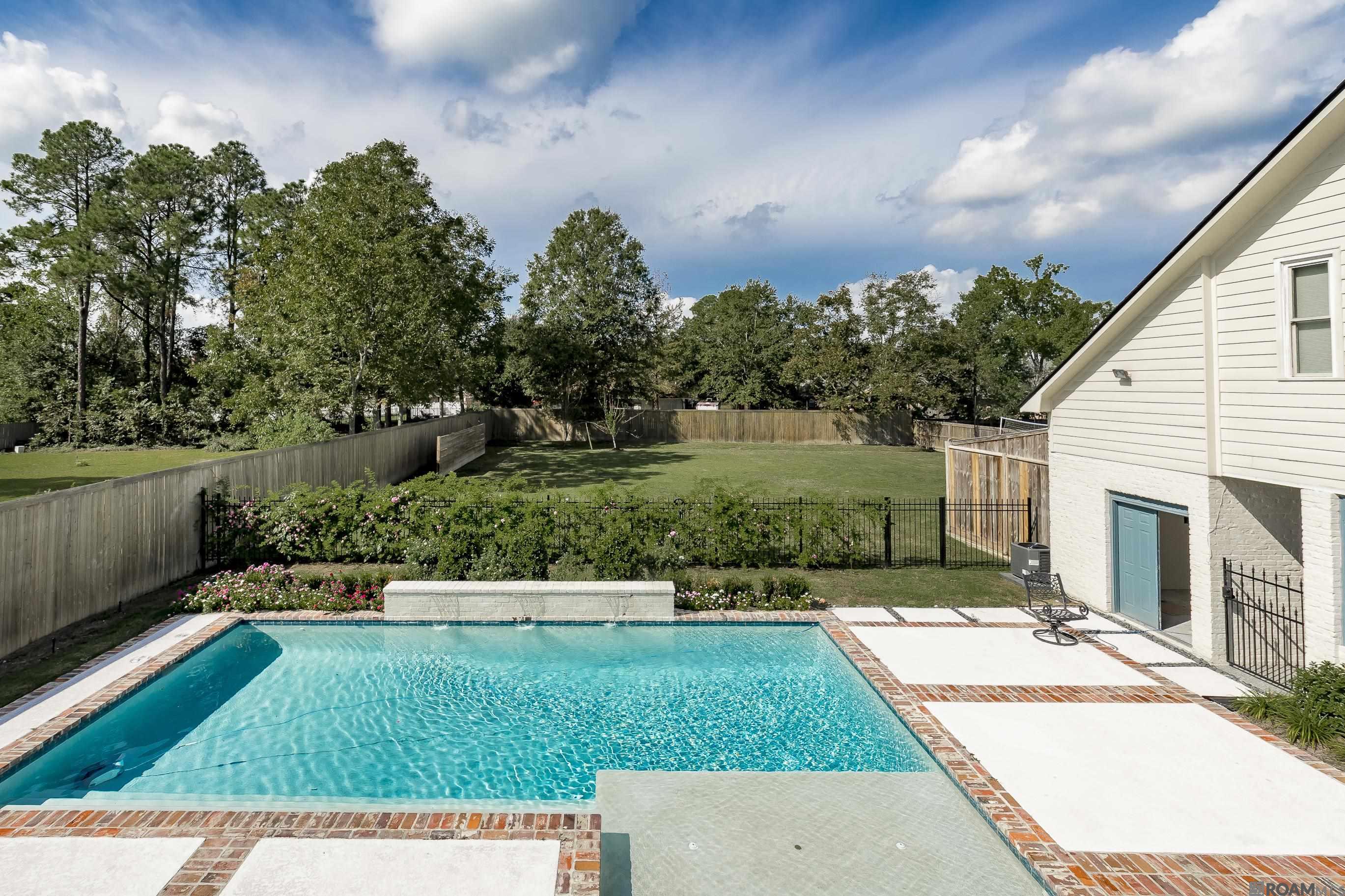 Baton Rouge, Louisiana 70820, United States, 4 Bedrooms Bedrooms, ,4 BathroomsBathrooms,Residential,Contingent,80803