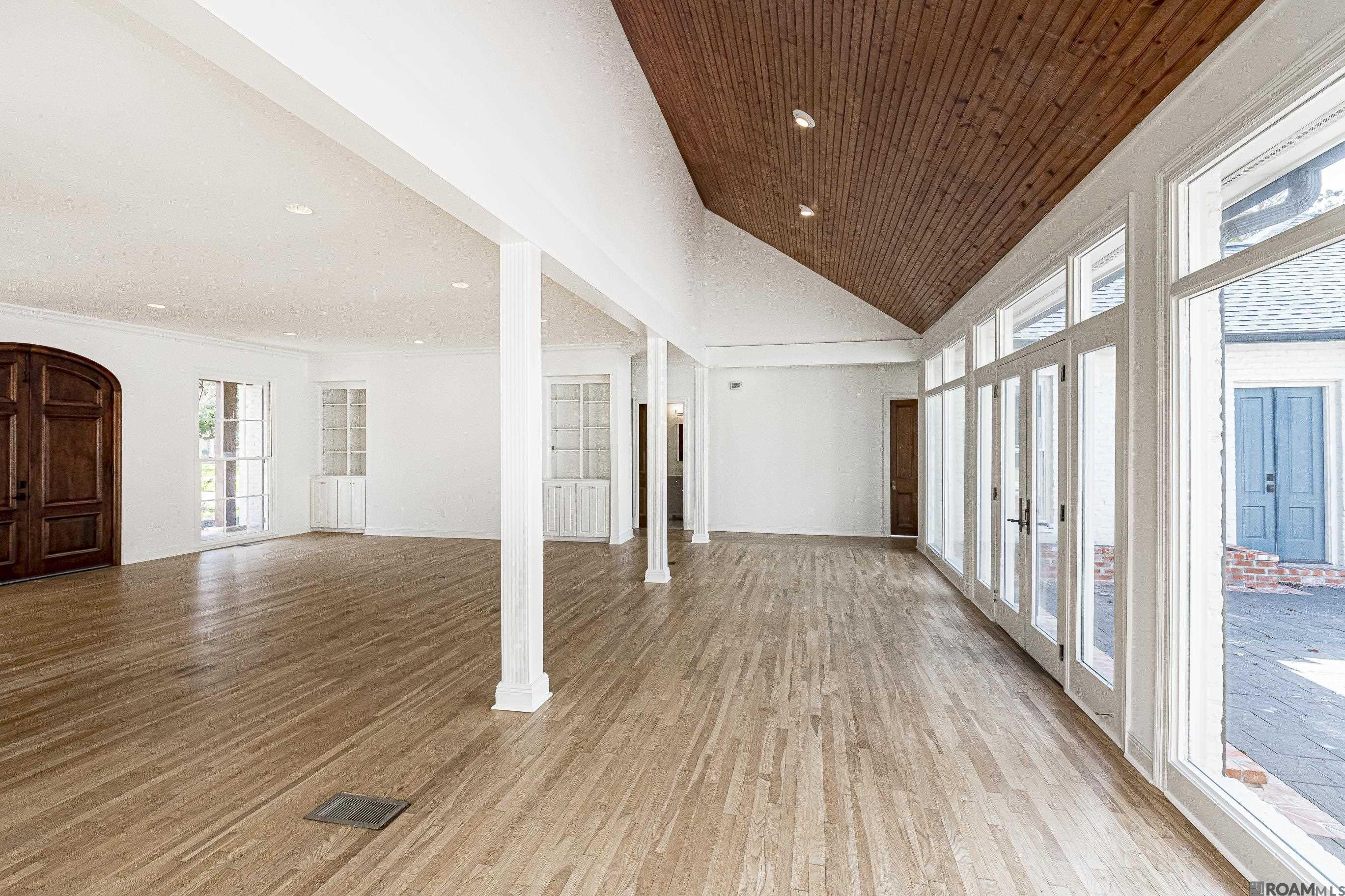 Baton Rouge, Louisiana 70820, United States, 4 Bedrooms Bedrooms, ,4 BathroomsBathrooms,Residential,Contingent,80803
