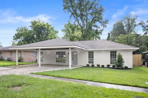 Homes For Sale - 1310 Johnston St<br/> Baker, LA 70714