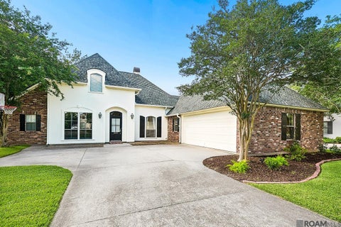 Homes For Sale - 18666 Mossy Oak Ct<br/> Ascension County, Prairieville, LA 70769