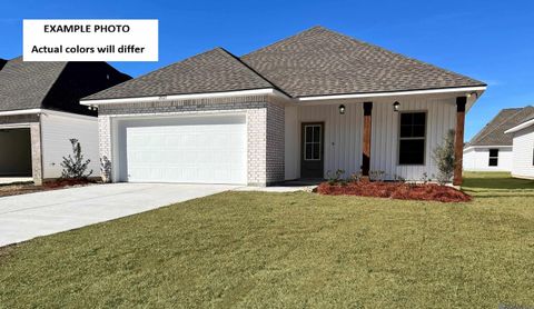 Homes For Sale - 2302 Sherri's Way<br/> West Baton Rouge County, Port Allen, LA 70767