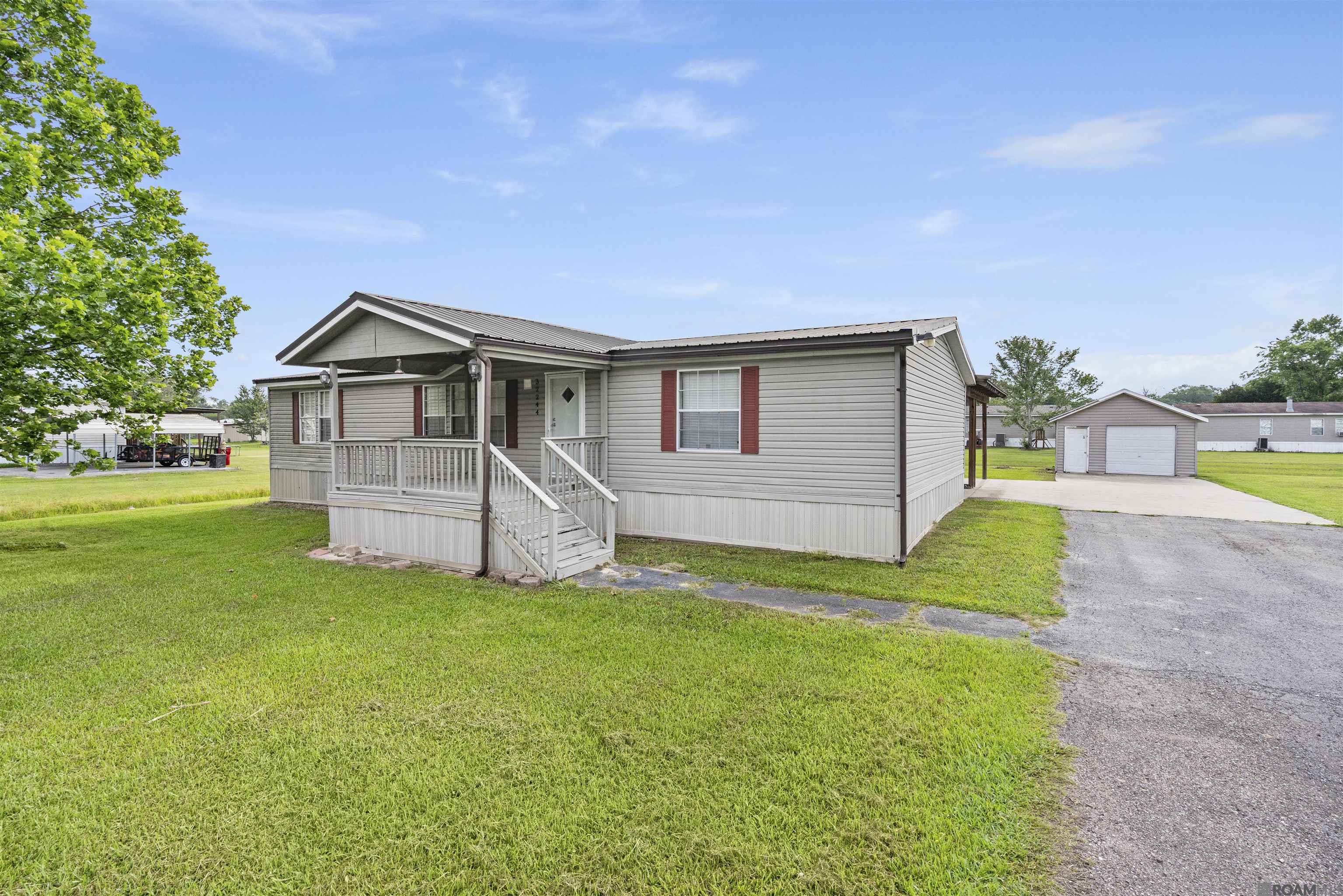 32244 Mary Ann Way, Denham Springs, Louisiana image 1