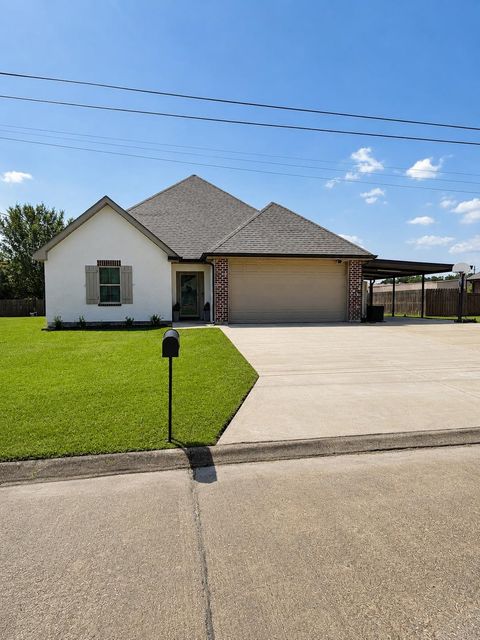 Homes For Sale - 153 Belle Isle Dr<br/> Lafourche County, Thibodaux, LA 70301