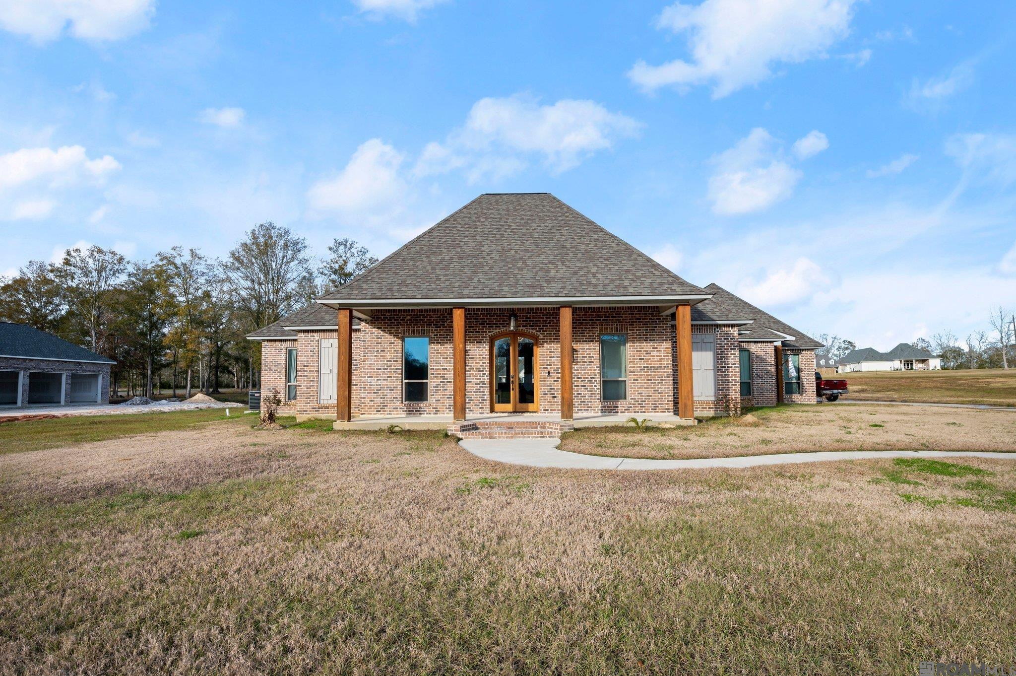 4286 Hidden Pointe Dr, Jackson, Louisiana image 1