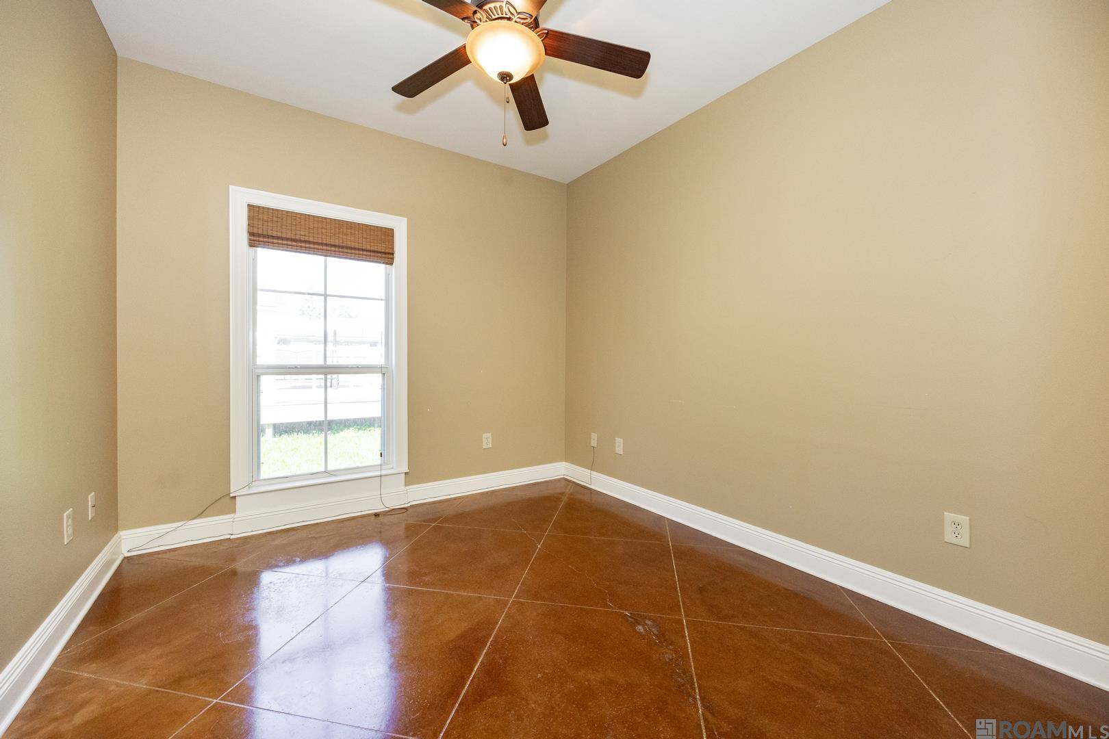 716 Avenue B, Port Allen, Louisiana image 13