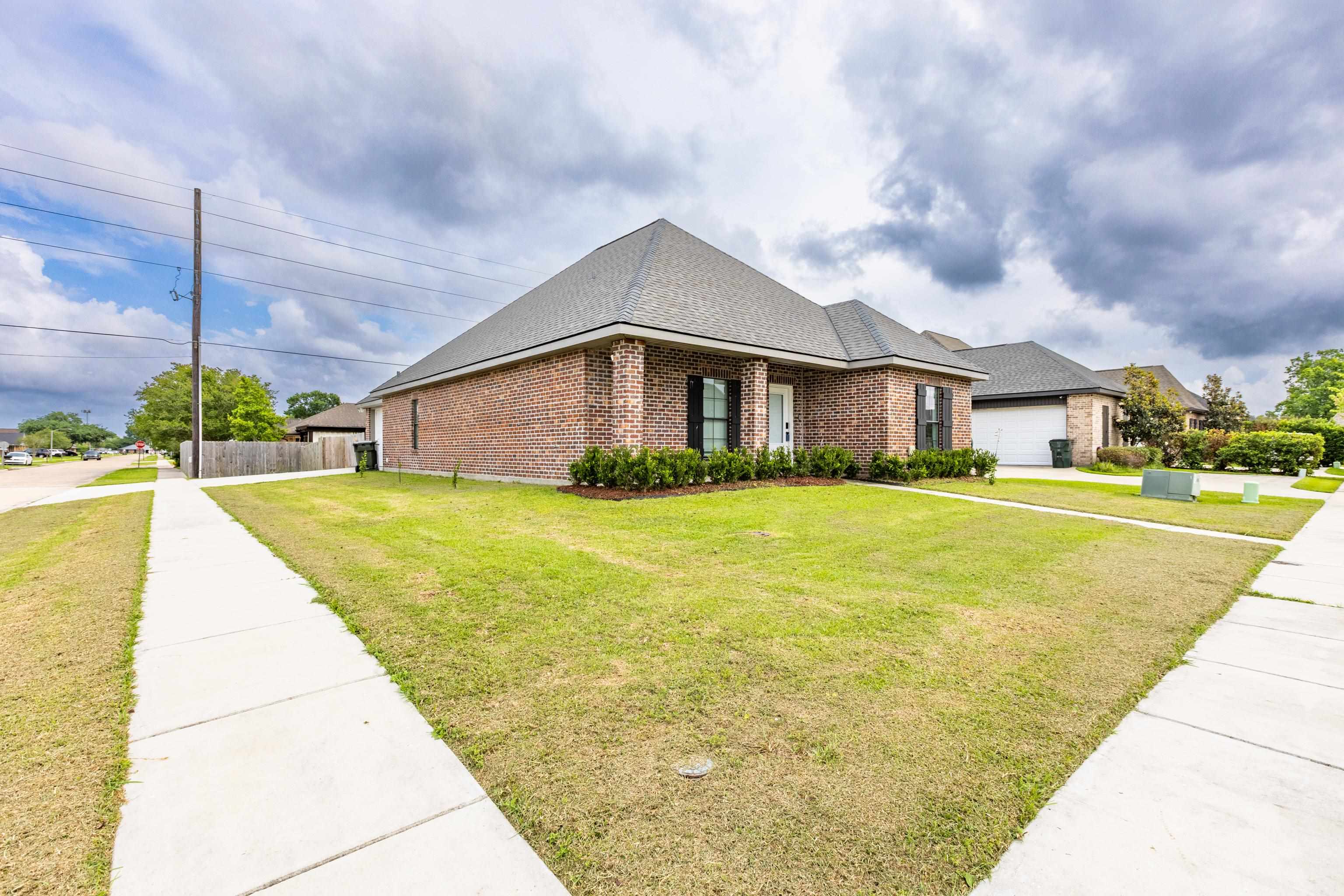 379 Shoal Drive, Houma, Louisiana image 3