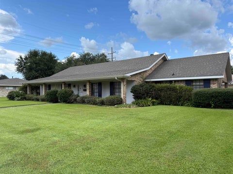 Homes For Sale - 213 Belle Meade Boulevard<br/> Lafourche County, Thibodaux, LA 70301