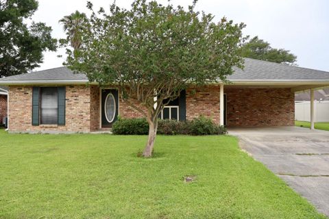 Homes For Sale - 505 Crenshaw St<br/> Saint Mary County, Berwick, LA 70342