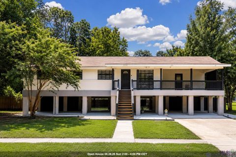 Homes For Sale - 9058 Baker Dr<br/> Baton Rouge, LA 70809