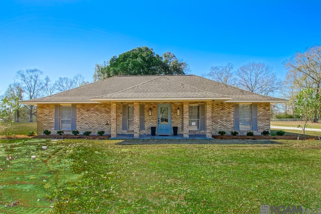 6915 Greenmeadow Dr, Greenwell Springs, Louisiana image 1