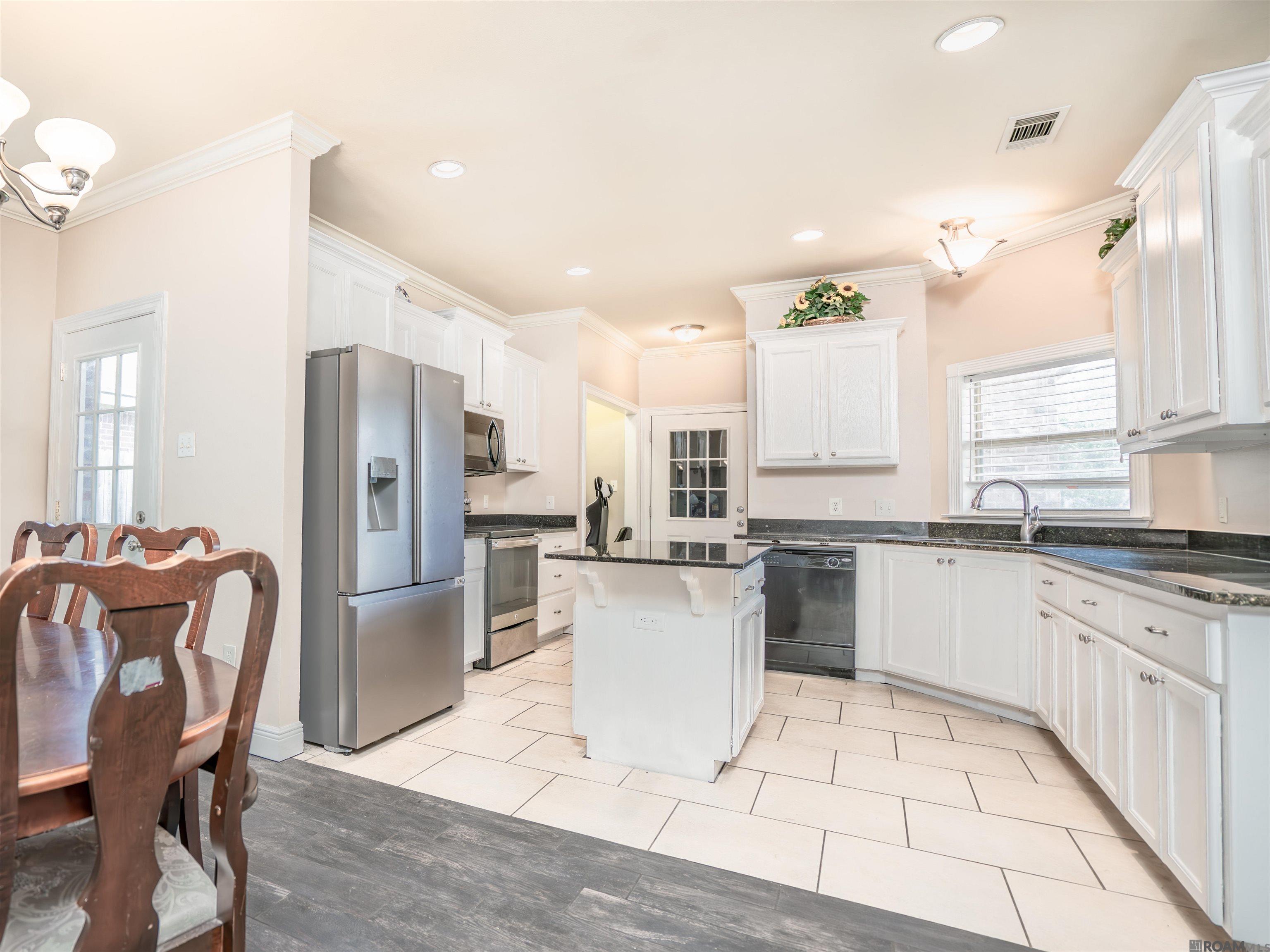 7014 Beau Darren Dr, Baton Rouge, Louisiana image 2