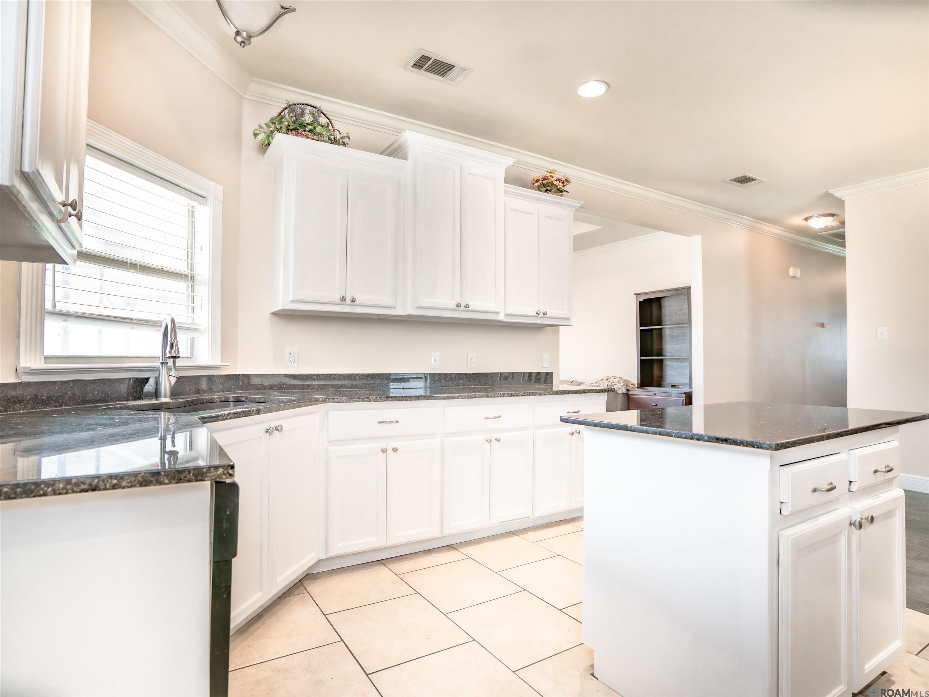 7014 Beau Darren Dr, Baton Rouge, Louisiana image 4