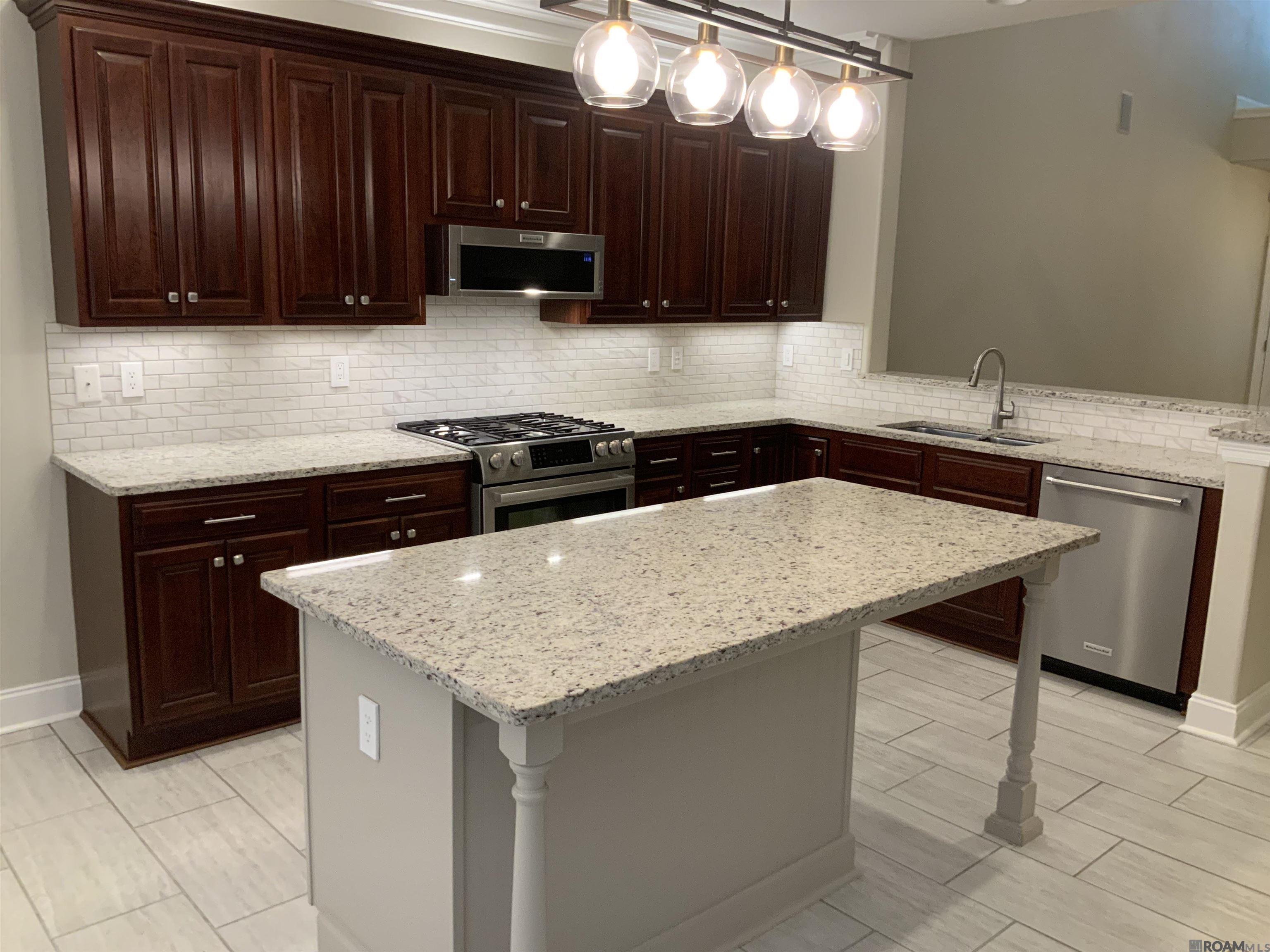 18639 Perkins Rd #16, Prairieville, Louisiana image 2