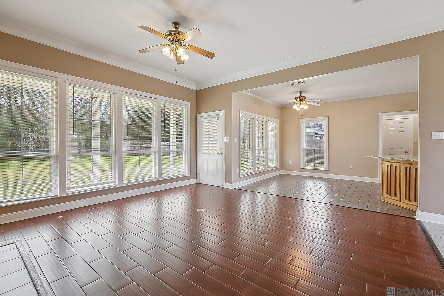 8180 Fitzgerald Dr, Denham Springs, Louisiana image 4