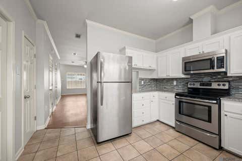 Townhouse For Sale - 4106 Jefferson Woods Dr<br/> East Baton Rouge County, Baton Rouge, LA 70809