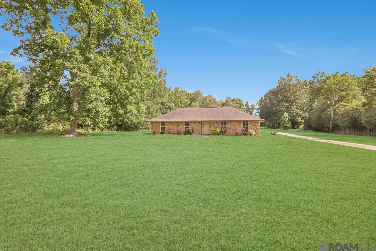 1055 E Flonacher Rd, Zachary, Louisiana image 1