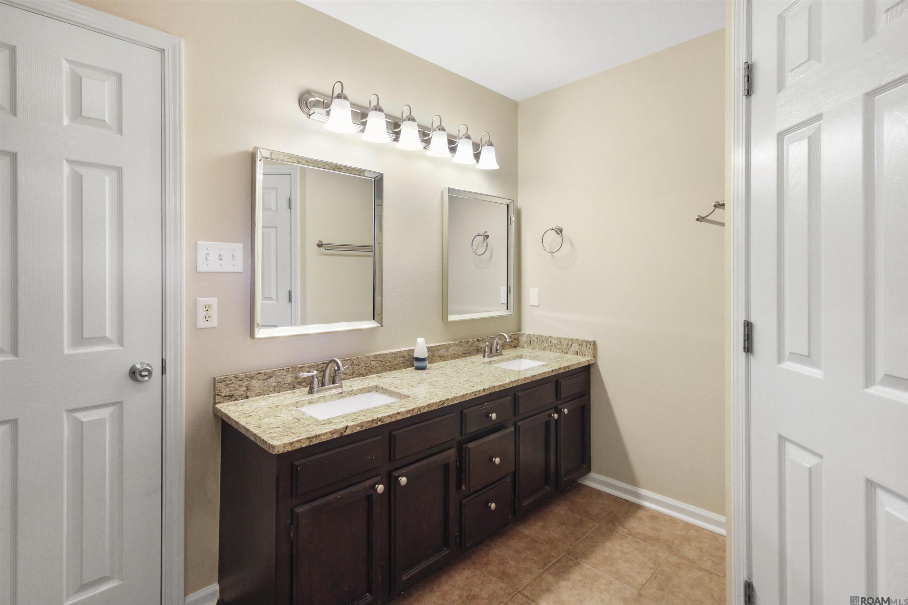 9124 Gary Dr, Denham Springs, Louisiana image 23