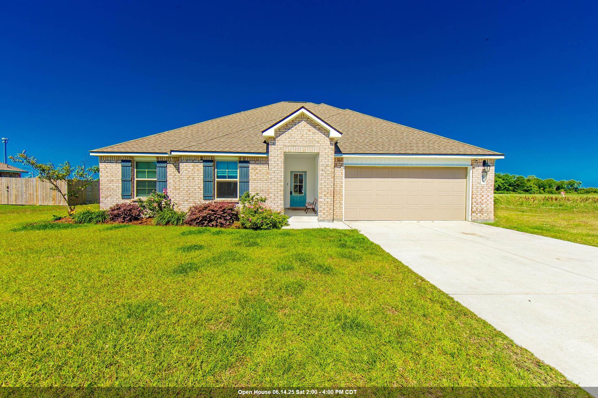 23074 Riverbank St, Vacherie, Louisiana image 1