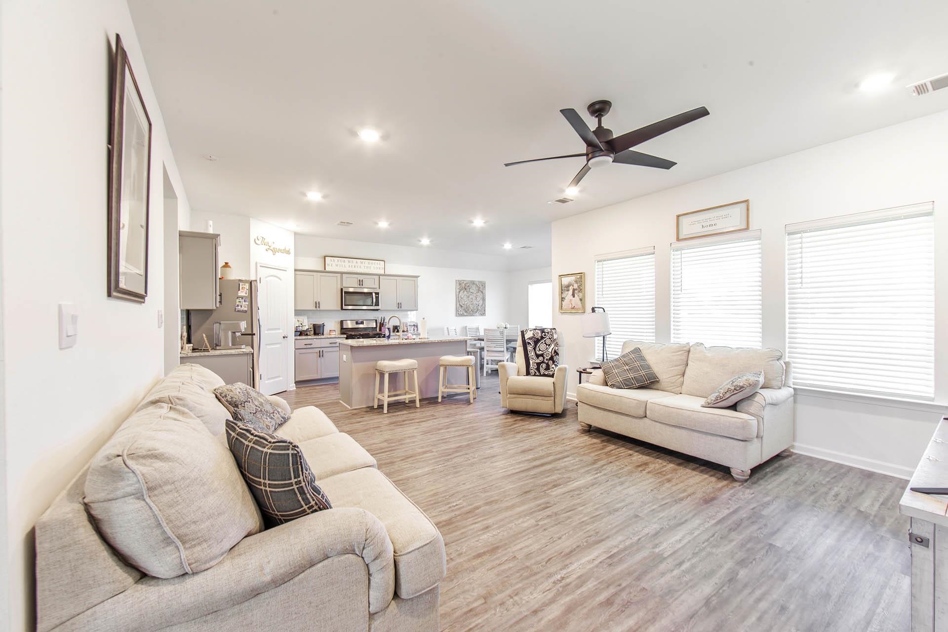 23074 Riverbank St, Vacherie, Louisiana image 4