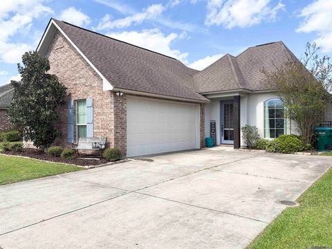 Homes For Sale - 4108 Olivia Drive<br/> Addis, LA 70710