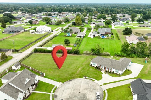 Vacant Land For Sale - 127 Farmington Court<br/> Houma, LA 70364