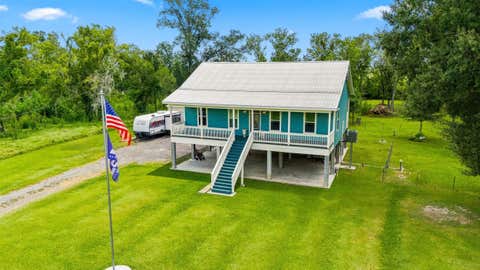 Homes For Sale - 4603 Grand Caillou Rd<br/> Houma, LA 70363