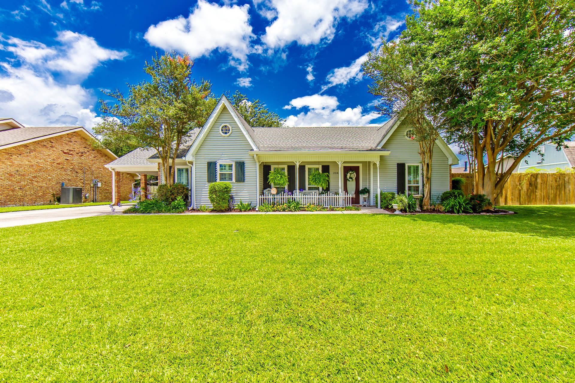 204 Lake Crescent Circle, Houma, Louisiana image 1
