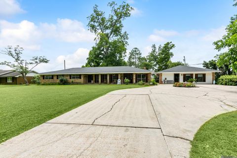 Homes For Sale - 1011 Highway 1 South<br/> Donaldsonville, LA 70346