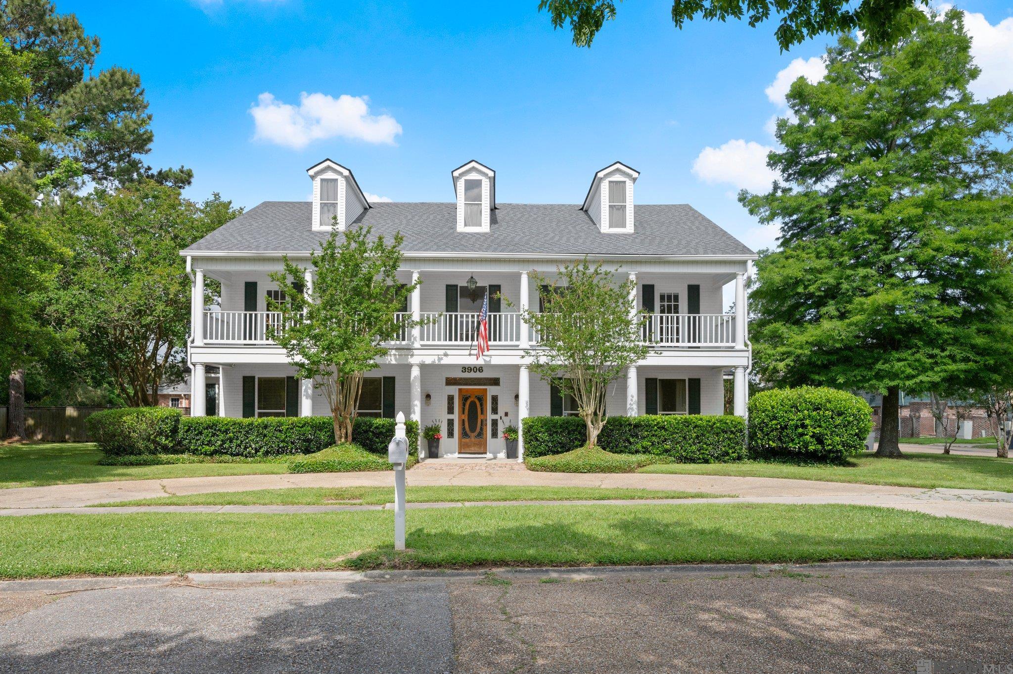3906 Lake Laberge Cir