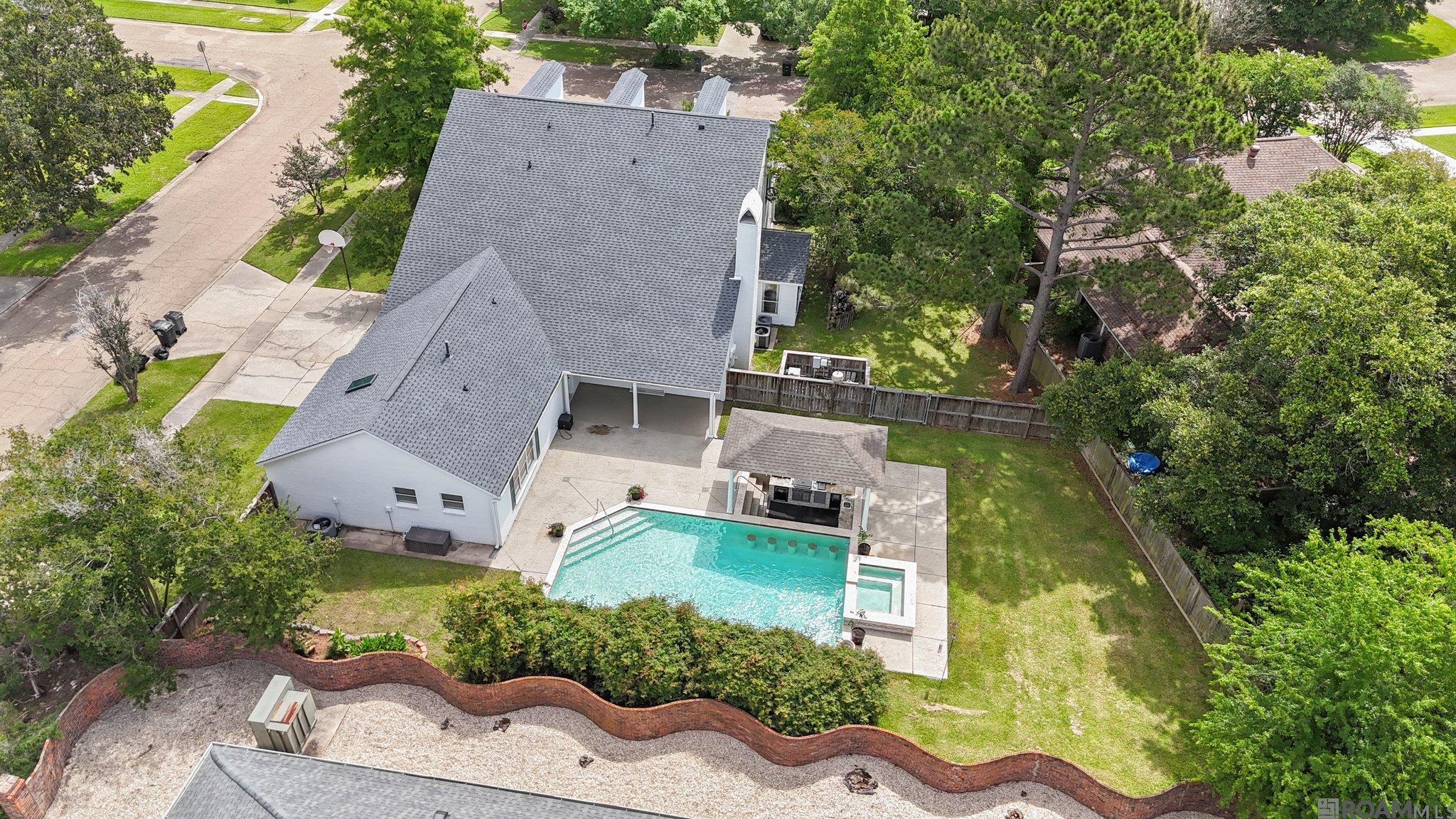 3906 Lake Laberge Cir