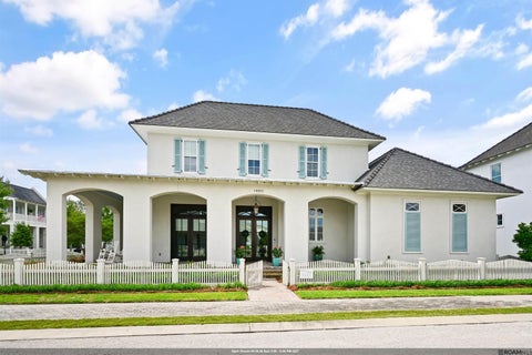 Homes For Sale - 14652 Saint Henry Street<br/> Baton Rouge, LA 70820
