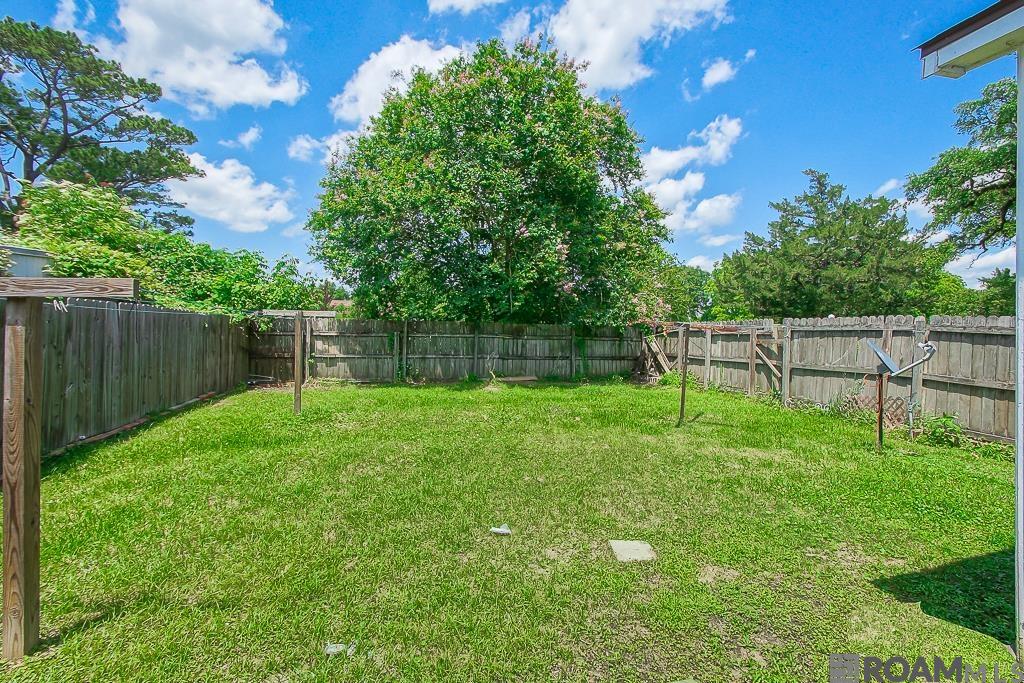 1103 E Main St, New Roads, Louisiana image 15