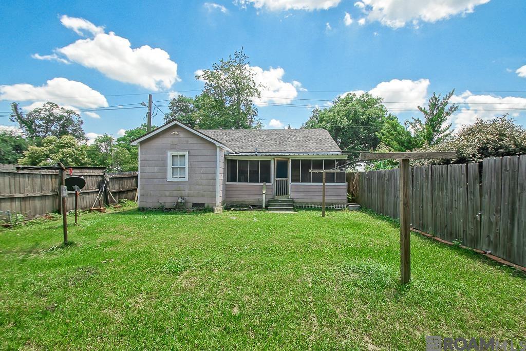 1103 E Main St, New Roads, Louisiana image 13