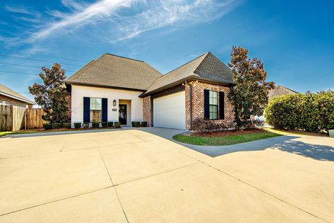 Homes For Sale - 389 Shoal Drive<br/> Houma, LA 70360