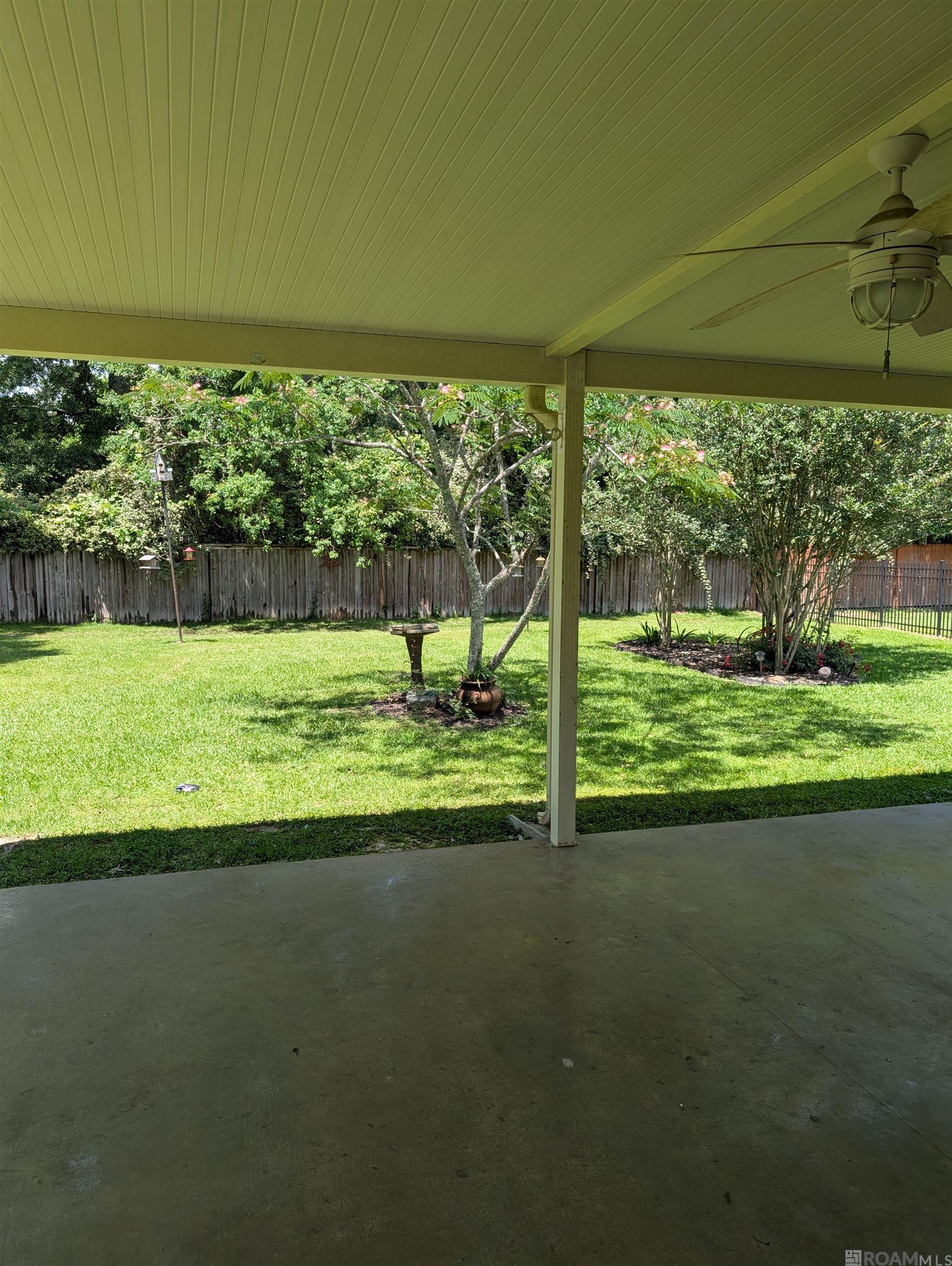8473 Lemarie Ct, Denham Springs, Louisiana image 9