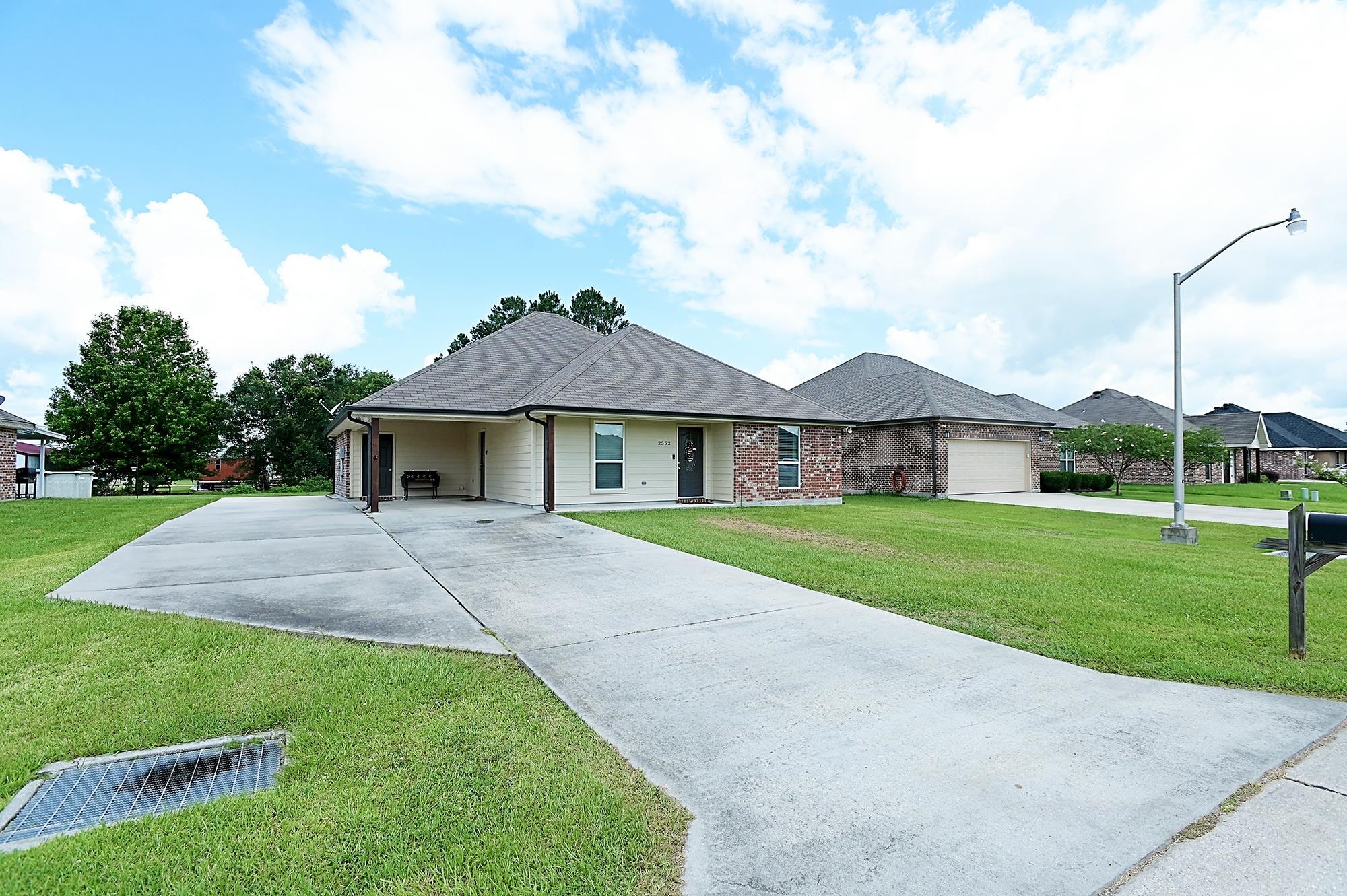 2552 Pineridge Street, Thibodaux, Louisiana image 2