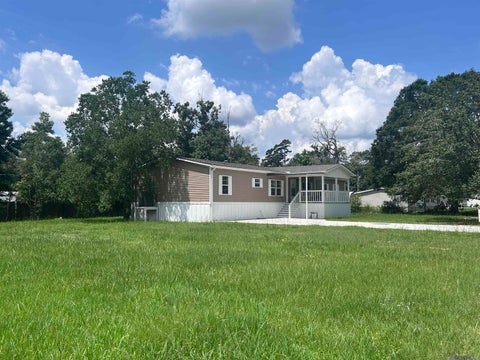 Mobile Home For Sale - 10000 Cochise Dr<br/> Denham Springs, LA 70726
