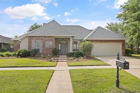 Homes For Sale - 841 Troutbeck Dr<br/> Baton Rouge, LA 70810
