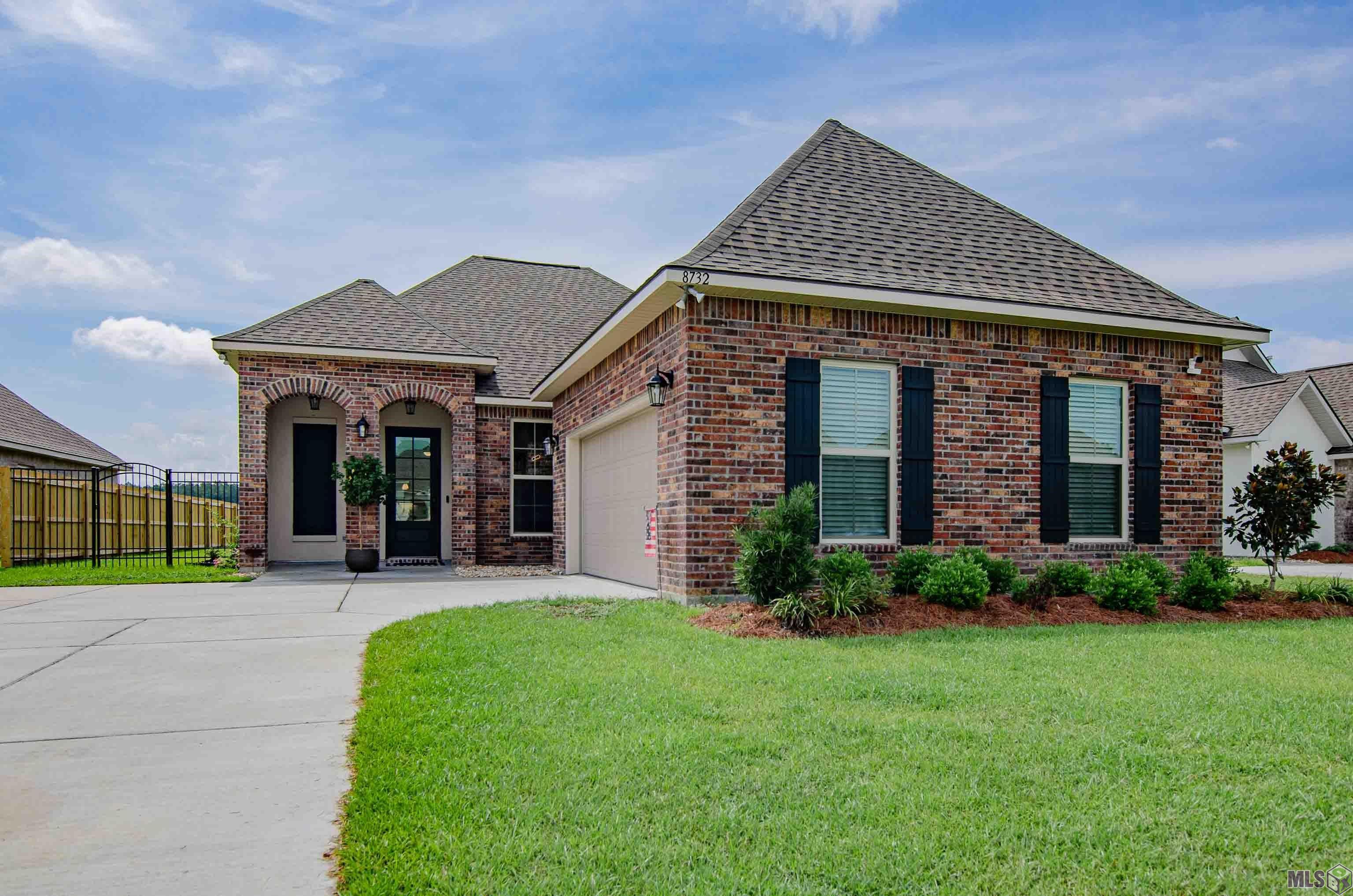 8732 Windlake Dr, Denham Springs, Louisiana image 1