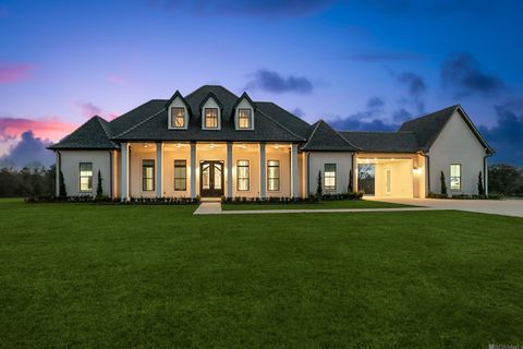 Homes For Sale - 12348 Quaglino Road<br/> Folsom, LA 70437