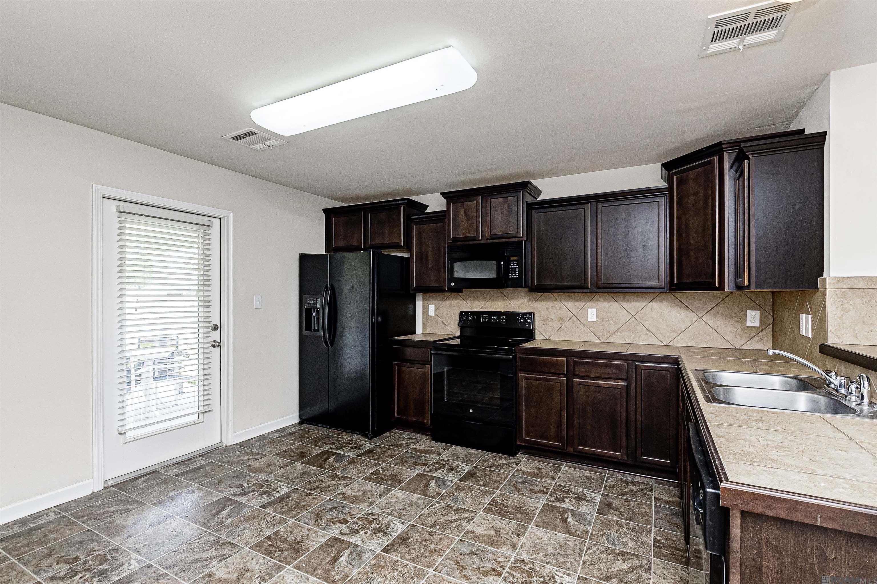 35057 Rayville Dr, Denham Springs, Louisiana image 8