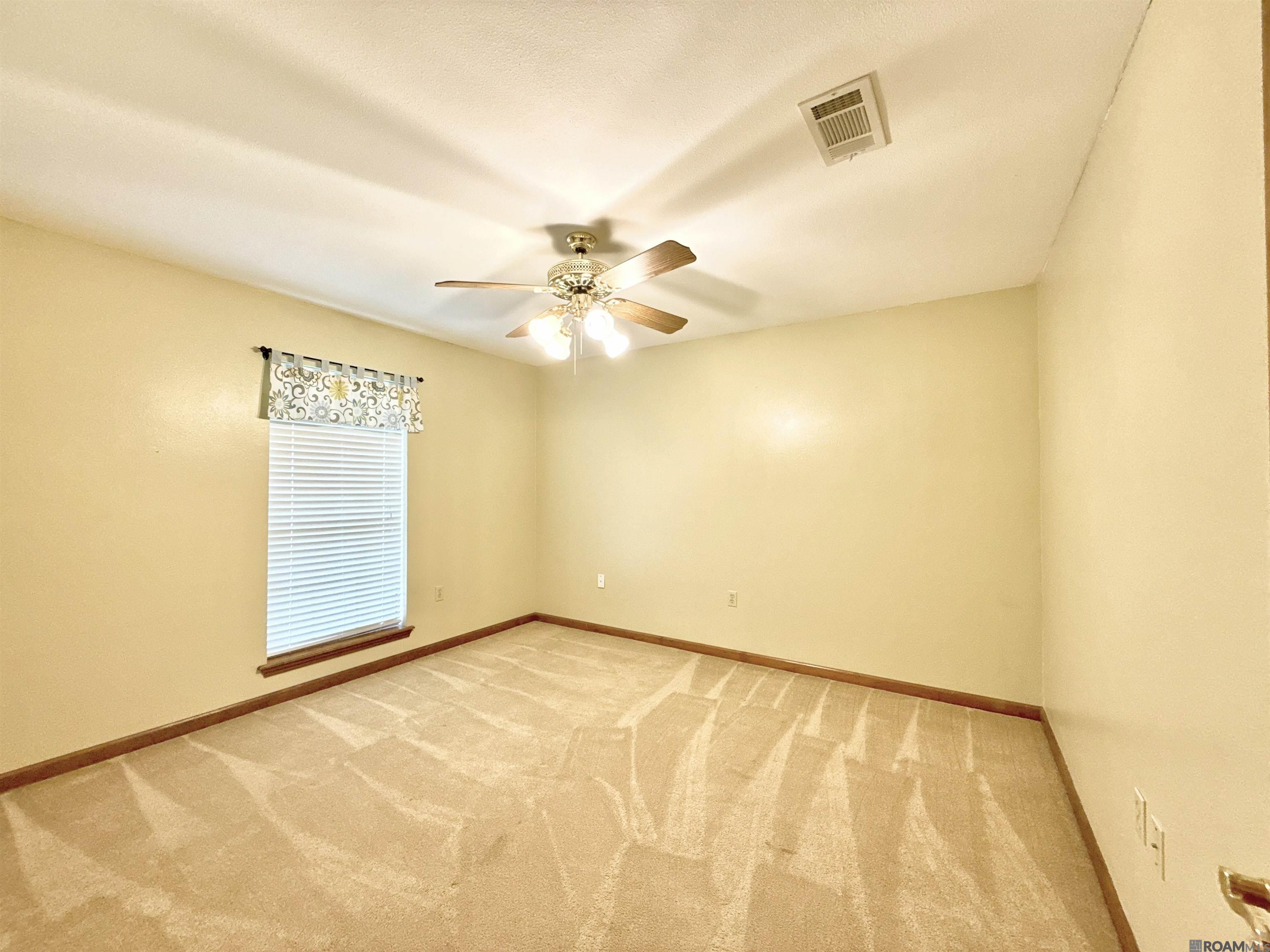 6647 Maple St, Zachary, Louisiana image 13