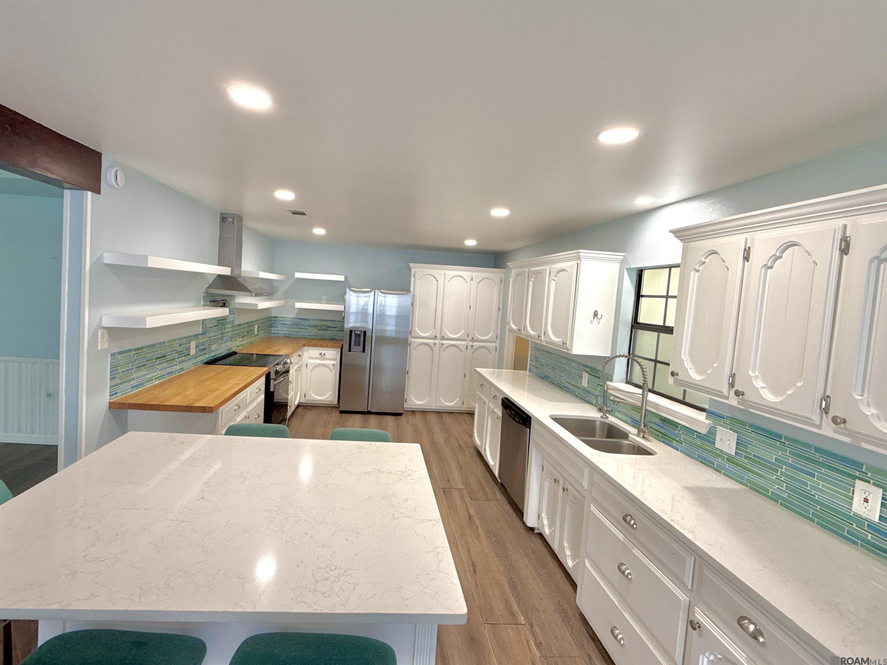 6647 Maple St, Zachary, Louisiana image 3