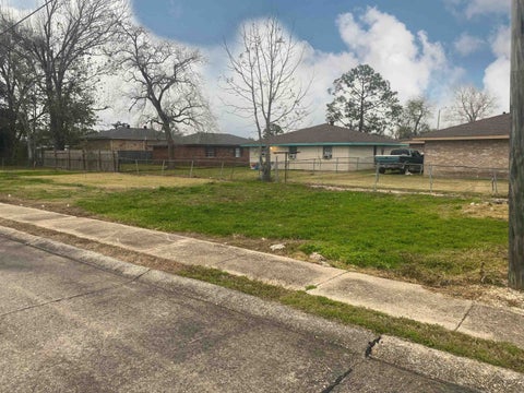 Vacant Land For Sale - 429 Authement Street<br/> Houma, LA 70363